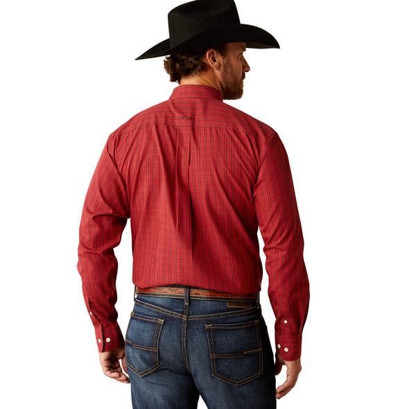 ARIAT IAN WRINKLE FREE RED PLAID - MENS SHIRT  - 10054050