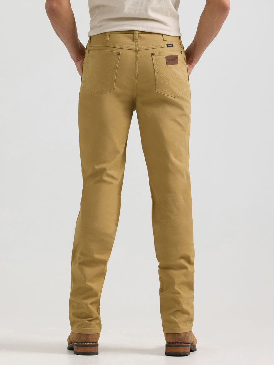 Pantalones de mezclilla Wrangler Premium Performance ajustados - para hombre - 112361473 - Imagen 1 de 60