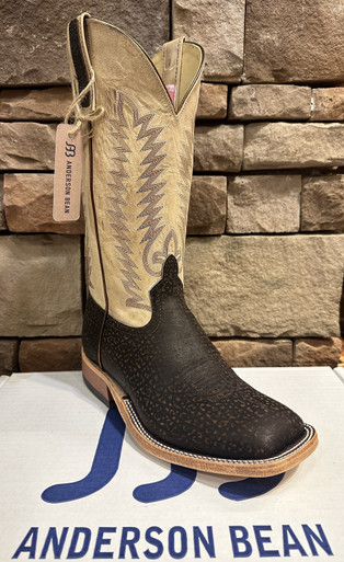 CHOCOLATE-HUNGRY-HIPPO-BOOT-