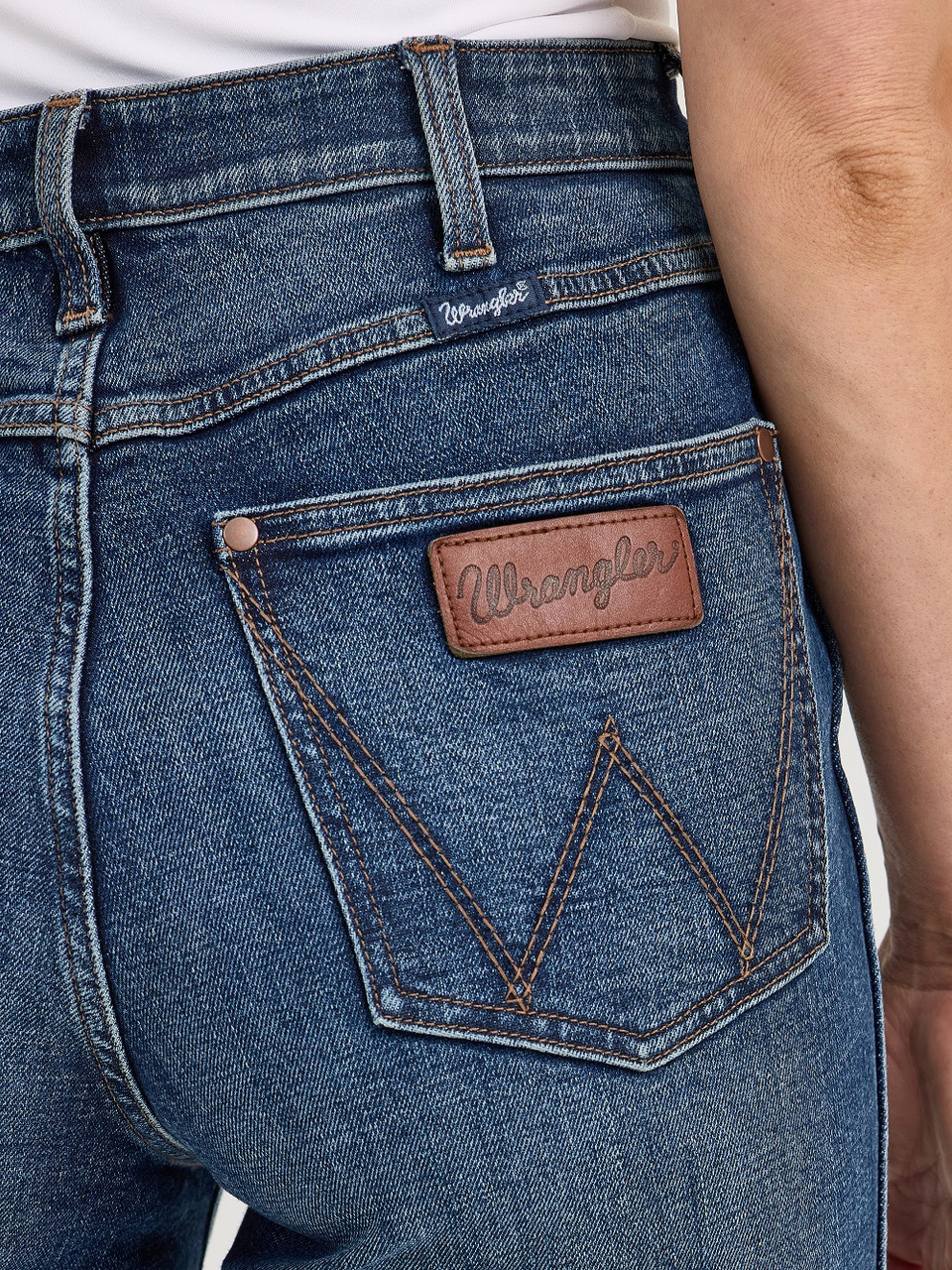 как выглядит Wrangler Retro Bailey Flare-Hannah - Ladies Jeans - 112367576 фото