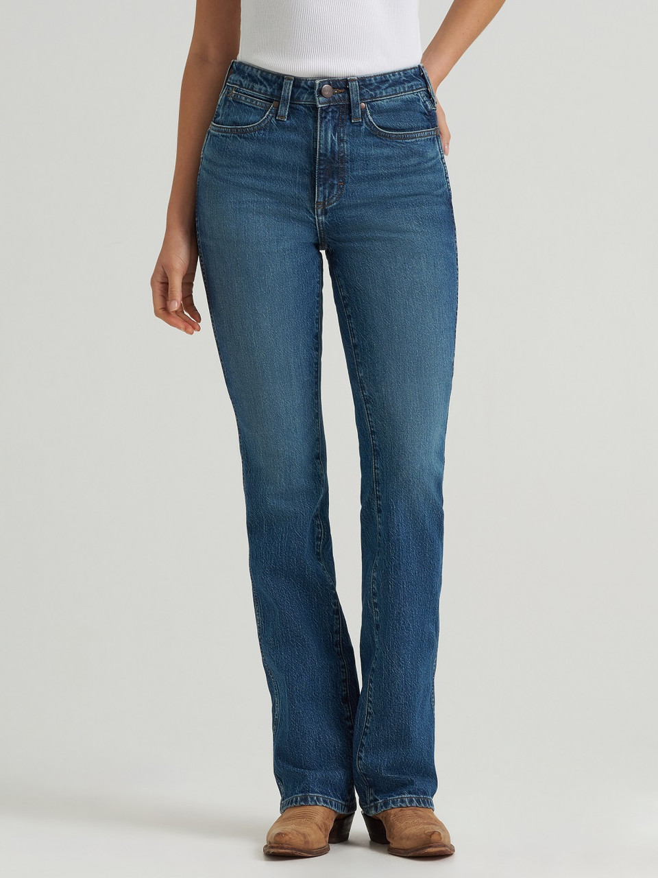 как выглядит Wrangler Retro Bailey High Boot Kathryn - Ladies Jeans - 112374990 фото