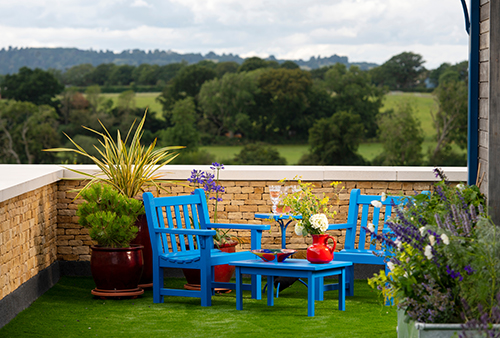 All the colours used on Prue’s garden furniture are available to buy online here.