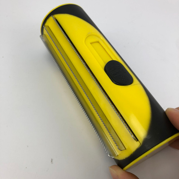format: Good package, Color: Yellow - Pet Dog Hair Comb Lint Roller Dog Cat Puppy Cleaning Brush Ca