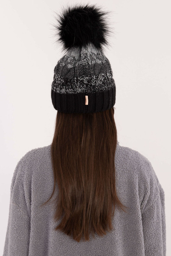 black - Cap model 201413 Rue Paris