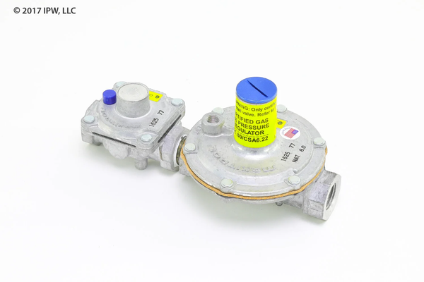 Maxitrol Gas Pressure Regulator (325-3L47-1/2) - Pressure Controls