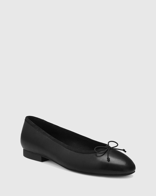 Aroma Black Leather Ballet Flat.