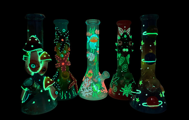 3D DESIGN - WATER PIPE - 10 INCH BEAKER (GLOW IN THE DARK) #2