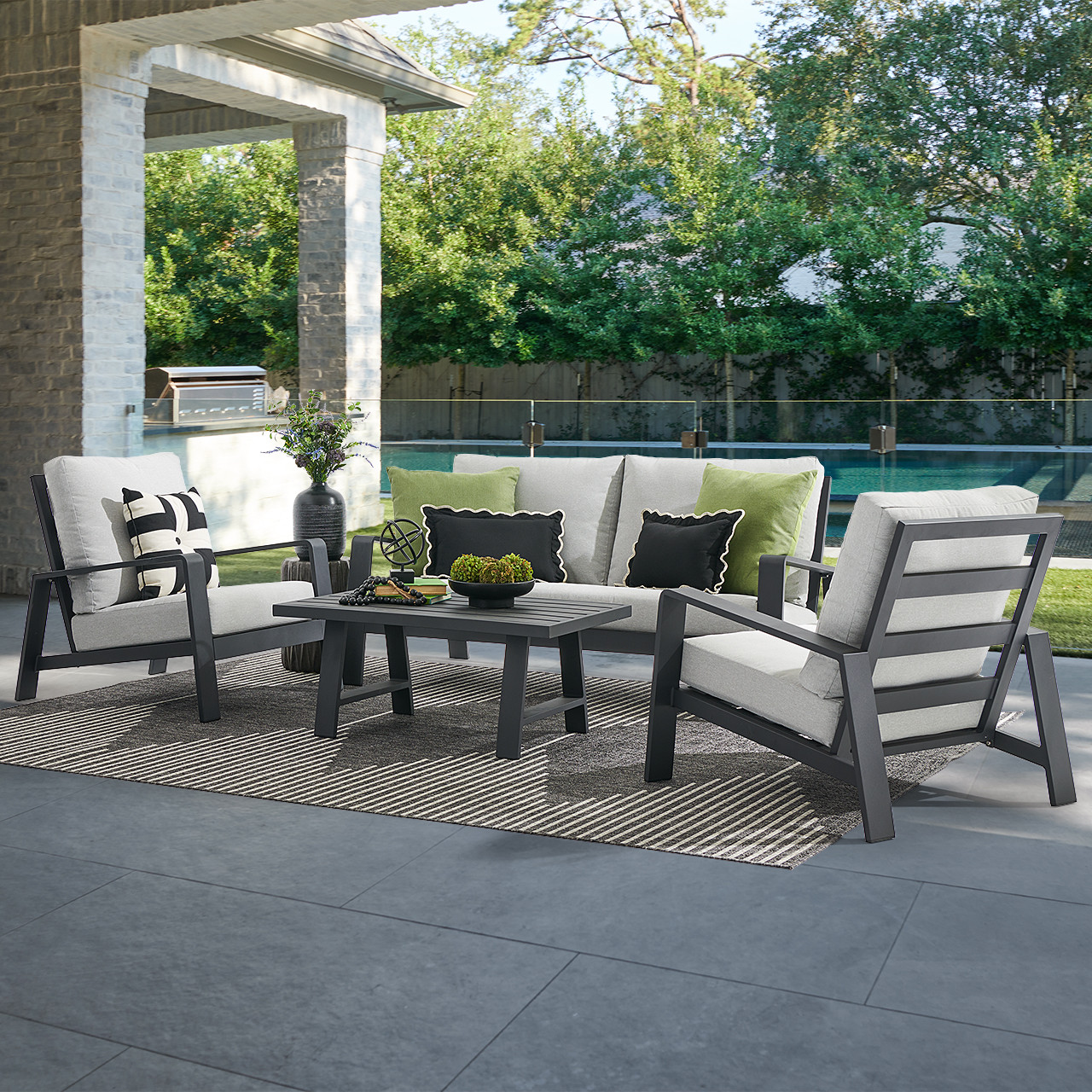 その他 Sofa With Table For sale Carmel Midnight Aluminum and Meteor Silver Cushions 4 Piece Sofa