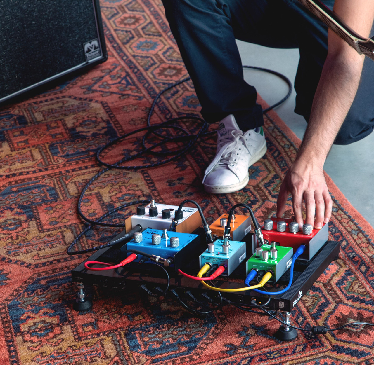 Palmer Pedalbay 40 PB Pedalboard with WTPB40 Powerbar - Sound