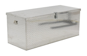 Vestil Aluminum Portable Tool Box - 24-13/16 In. x 60-3/4 In. x 24-11/16 In. 2500 lb - Silver