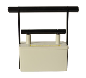 Vestil Magnetic Catcher with - 20 lb Pull Force 6 In. x 3-13/16 In. x 8-1/4 In. Cream