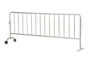 Vestil Steel Heavy Duty Crowd Control Interlocking Barrier with Feet 1 Wheeled - 1 Flat 101-3/4 In. Length - Silver