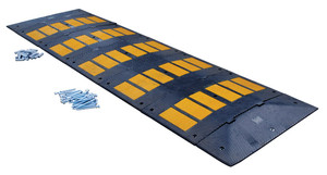 Vestil Rubber Speed Hump Concrete Hardware - 118-11/16 In. x 35-1/4 In. x 1-7/8 In. 60000 lb Black / - Yellow