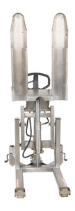 Vestil Stainless Steel Tilt Master Manual - 2,200 lb - Silver