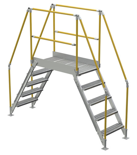 Vestil Aluminum Crossover Ladder 5 Step - 48 x 29-1/8 In. Platform 500 lb - Silver