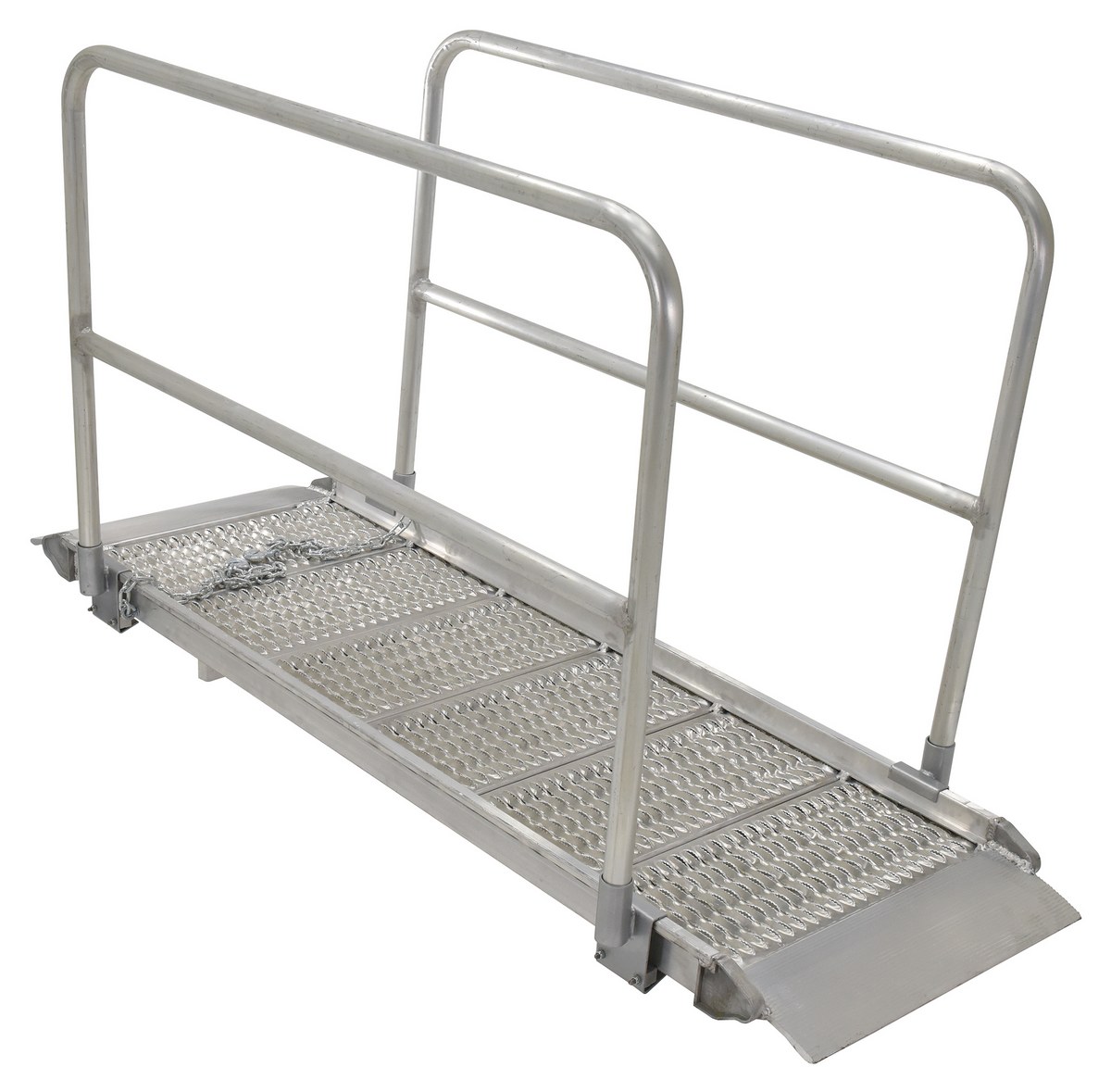 Vestil Aluminum Grip-Strut Walk Ramps with Handrails - 190-3/4 In. x 39-3/8 In. 1000 lb - Silver