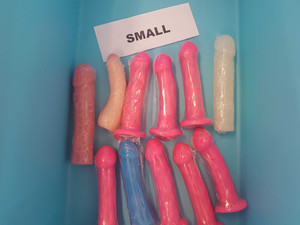 242098 - Bulk Packed Dildo - Small Single Unit 242098 - Bulk Packed Dildo - Small Single Unit