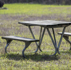 Park Benches & Picnic Tables