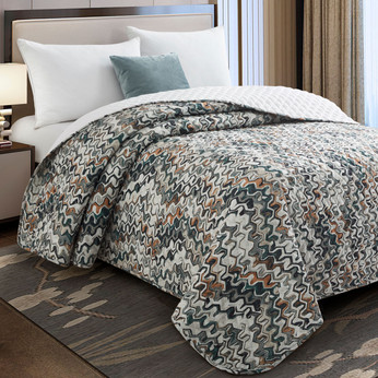 Tomah Quilted Polyester Bedspreads