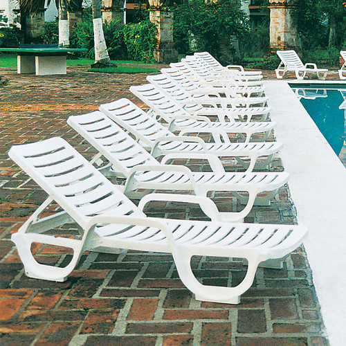 Grosfillex Bahia Chaise National Hospitality