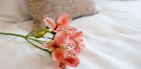 Hotel Bedding Secrets: Mastering Triple Sheeting Techniques