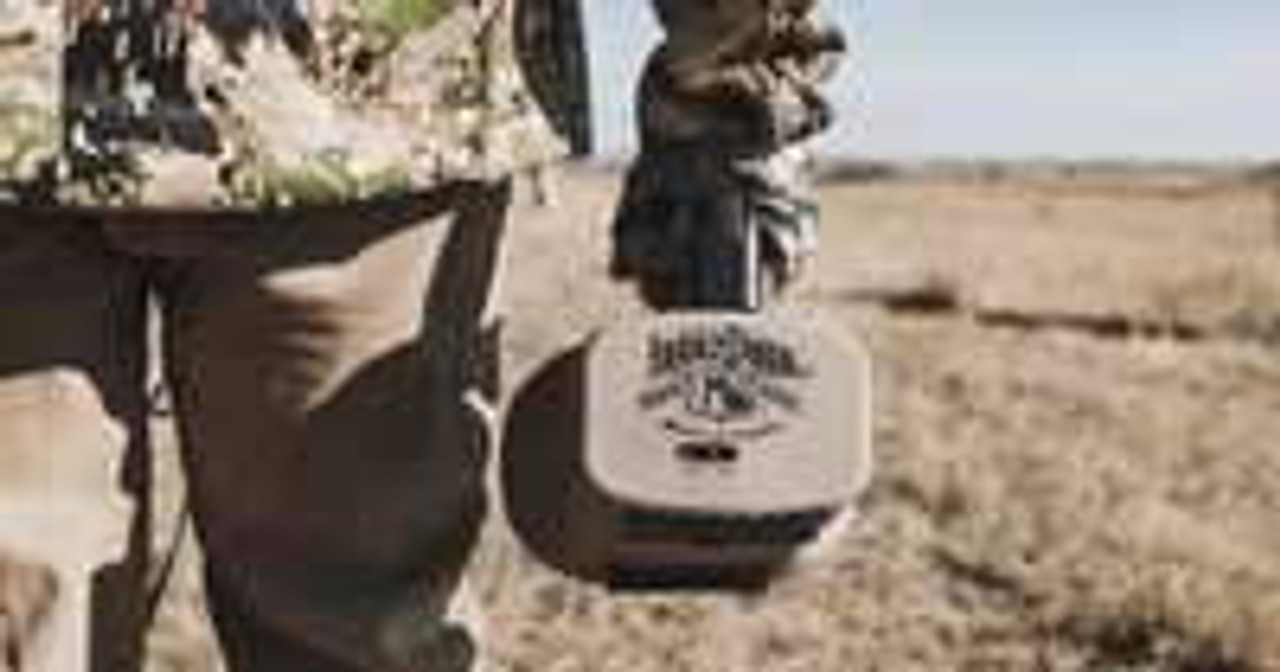 THE ROUGHNECK E-CALLER