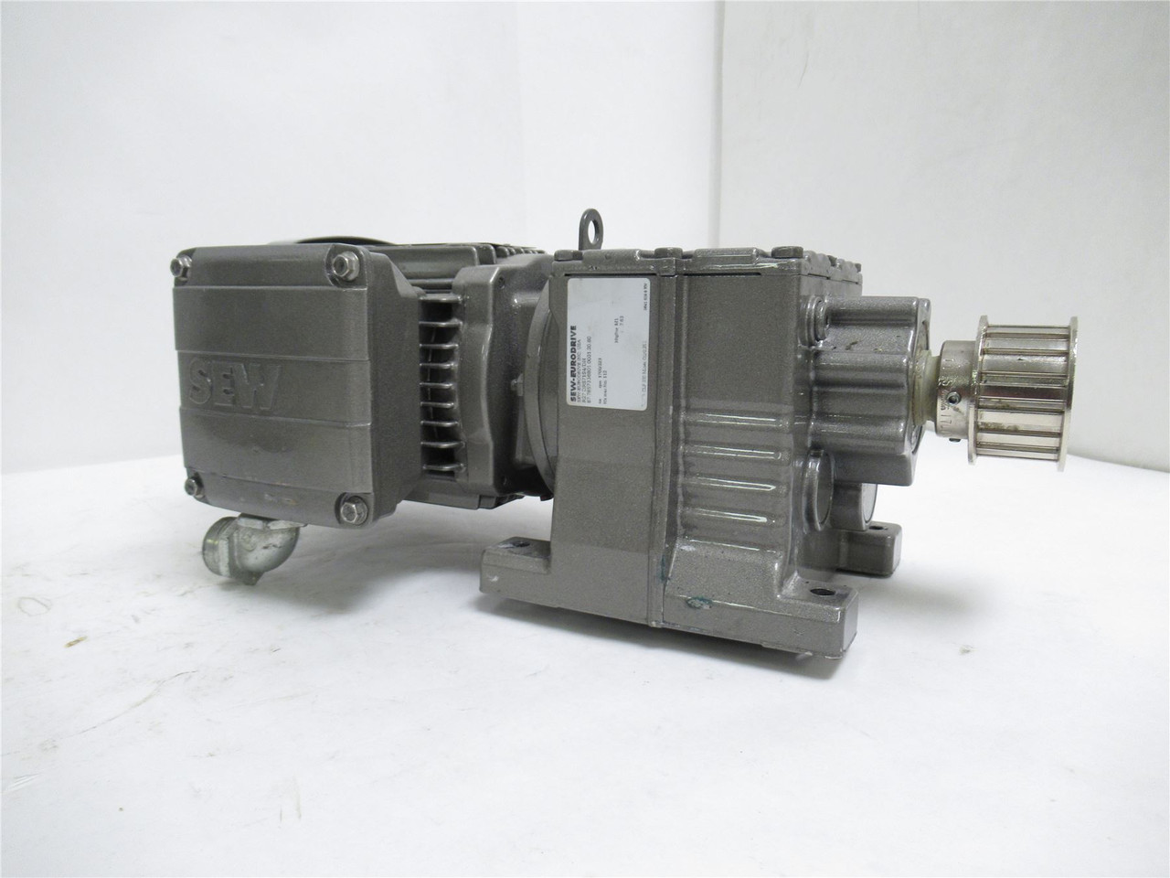 SEW R27DRS71S4/DH; AC Gearmotor; 7.63:1 Ratio; 170/223RPM; 230/460V