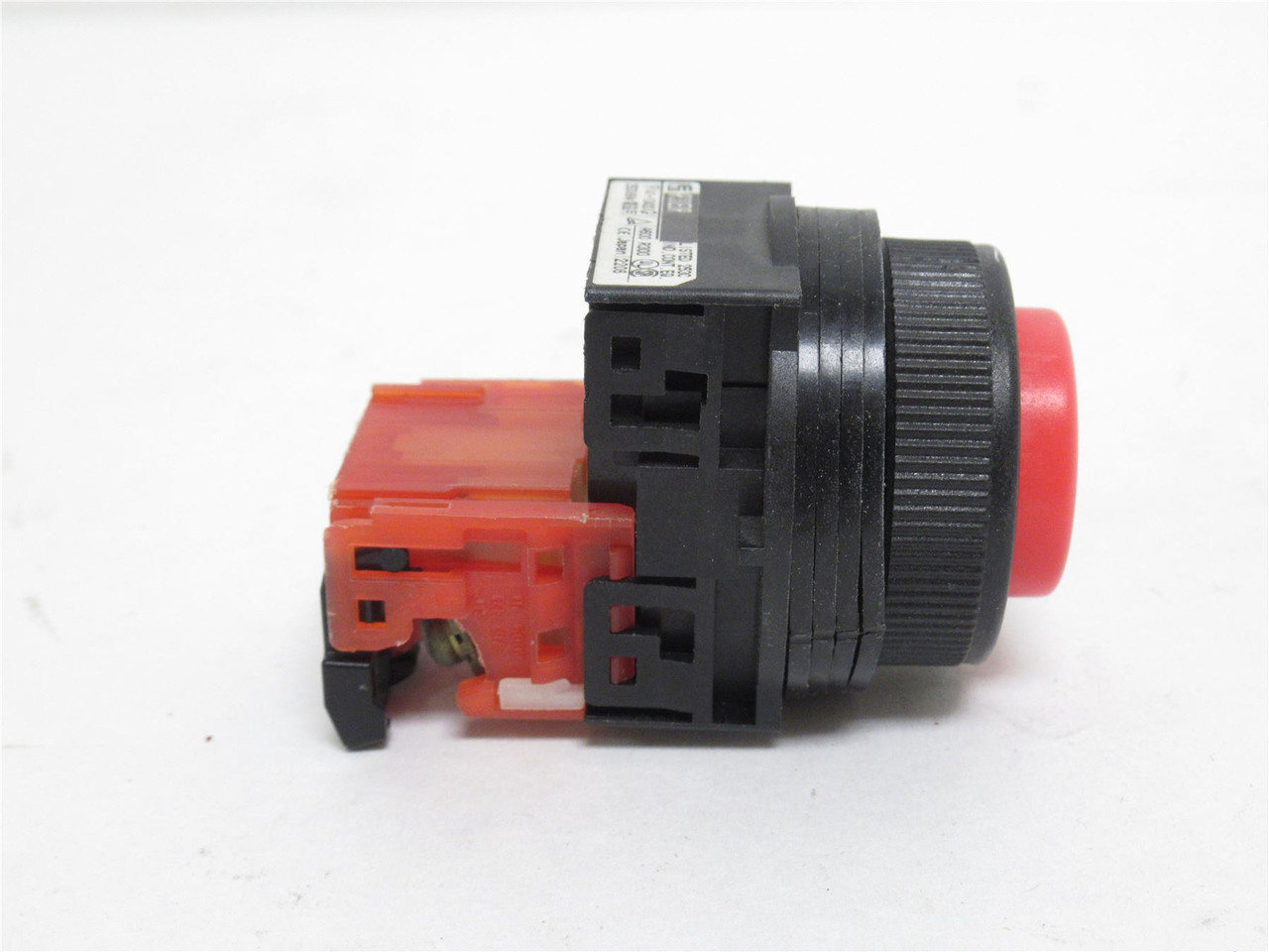 Fuji Electric AR30E0R; Pushbutton Switch; 6A; 250V; Red; 30mm