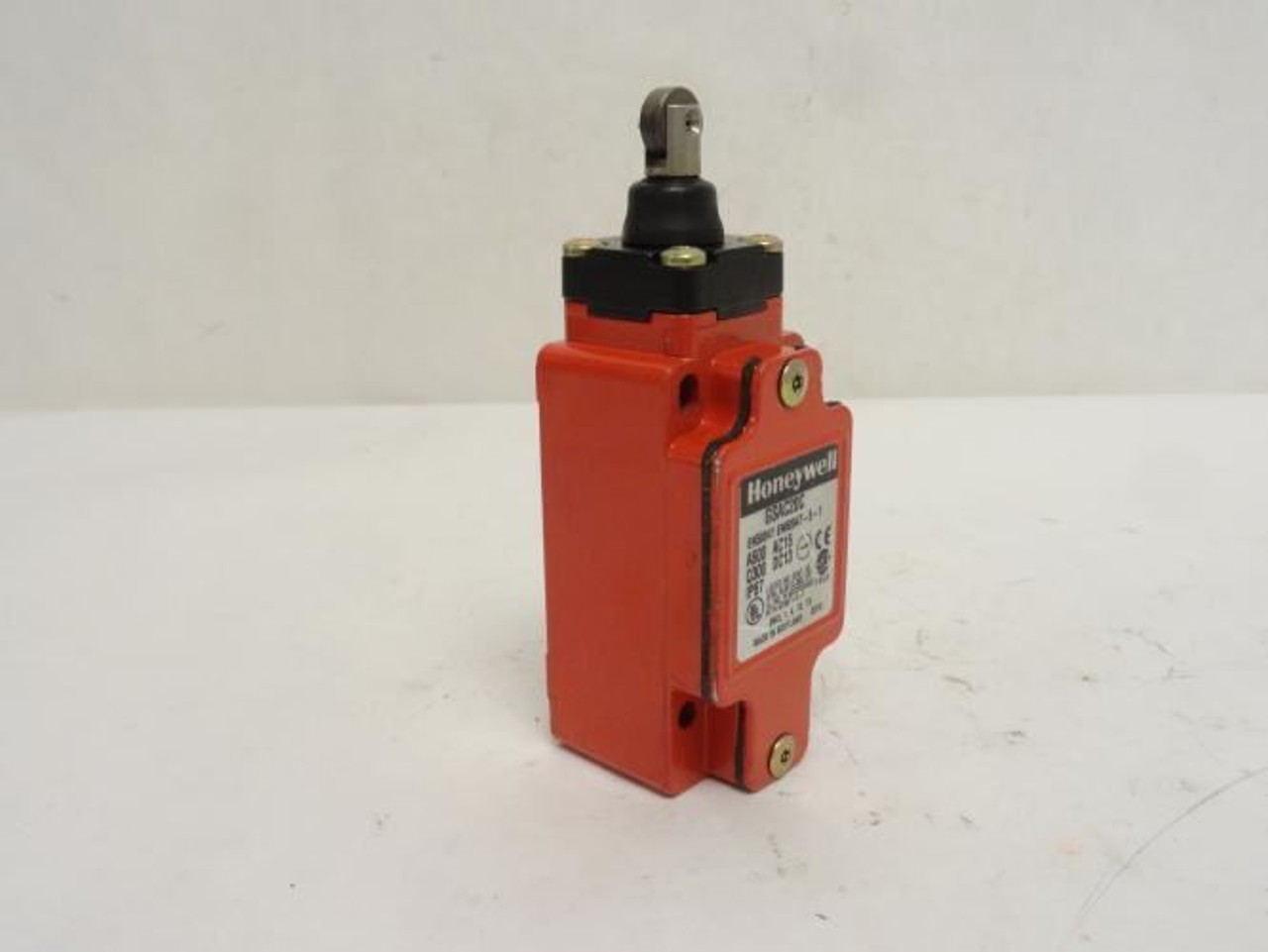 Honeywell GSAC20C; Safety Limit Switch; 2NO/2NC; DPDT