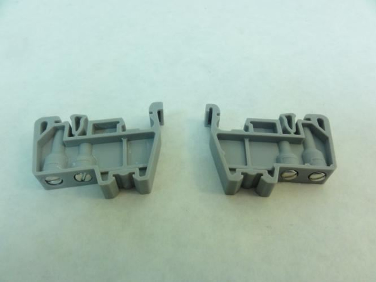 Connectwell CA702; Lot-2 End Stops; 34 mm H x 44 mm L x 9 mm W