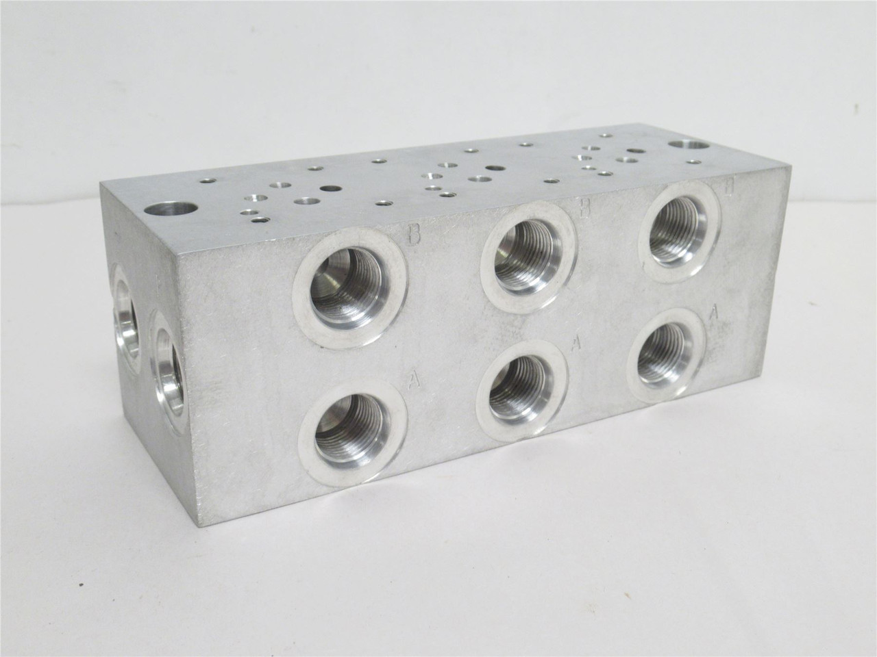 PMSI 15-5741; Aluminum Hydraulic Manifold Block 53340