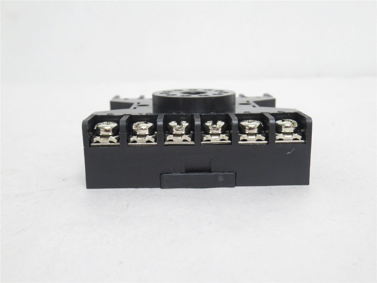 Idec SR3P-06; Relay Socket; 11-Pin; 10A; 300V