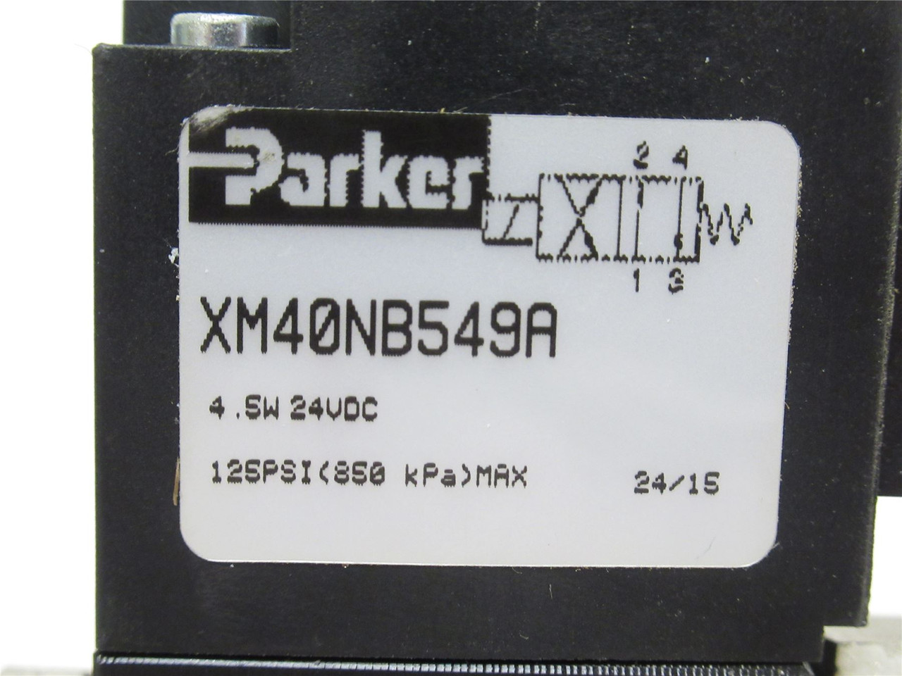Parker XM40NB549A; Solenoid Valve; 4-Way; 24VDC; 125PSI