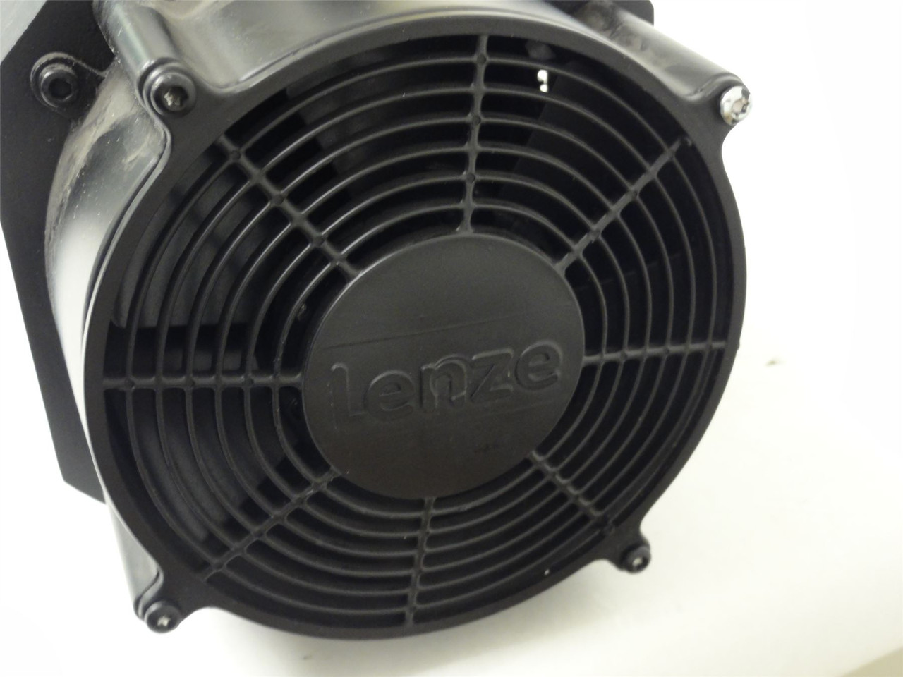 Lenze MCA17N17-RS0B0; Servo Motor; 5.1HP; 390V; 1680 RPM