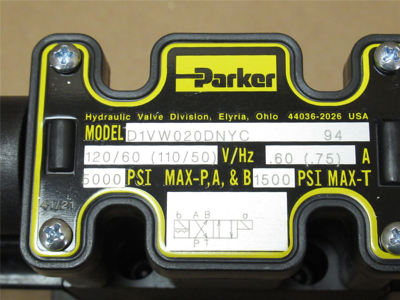Parker D31VW020D4NYC; Solenoid Valve; 5000PSI; 120VAC; 4-Way