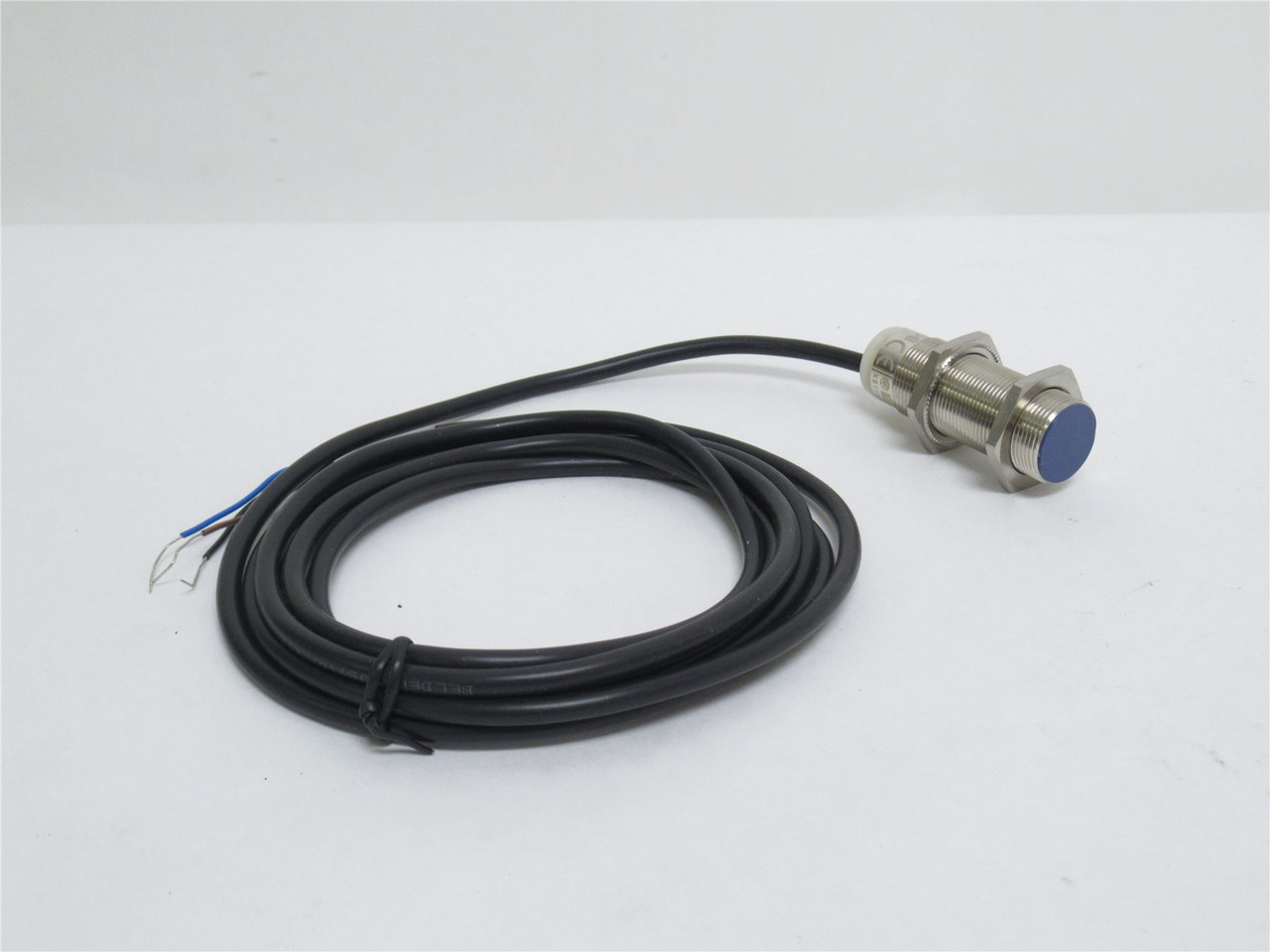 Telemecanique XS118BLPAL2; Proximity Sensor; 12-24VDC; 200mA