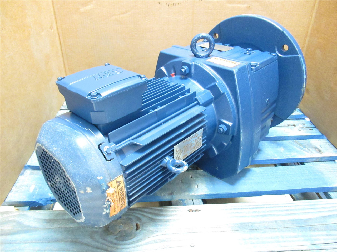 SEW RF87DRN100LM4THDH; AC Gearmotor; 93.38:1 Ratio; 230-460V