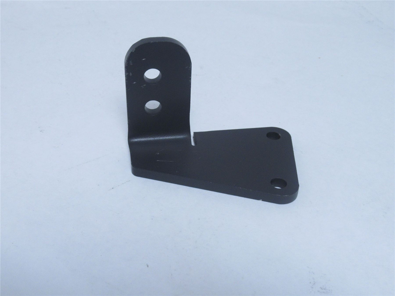 RAYMOND INC 1055963/001; Bracket