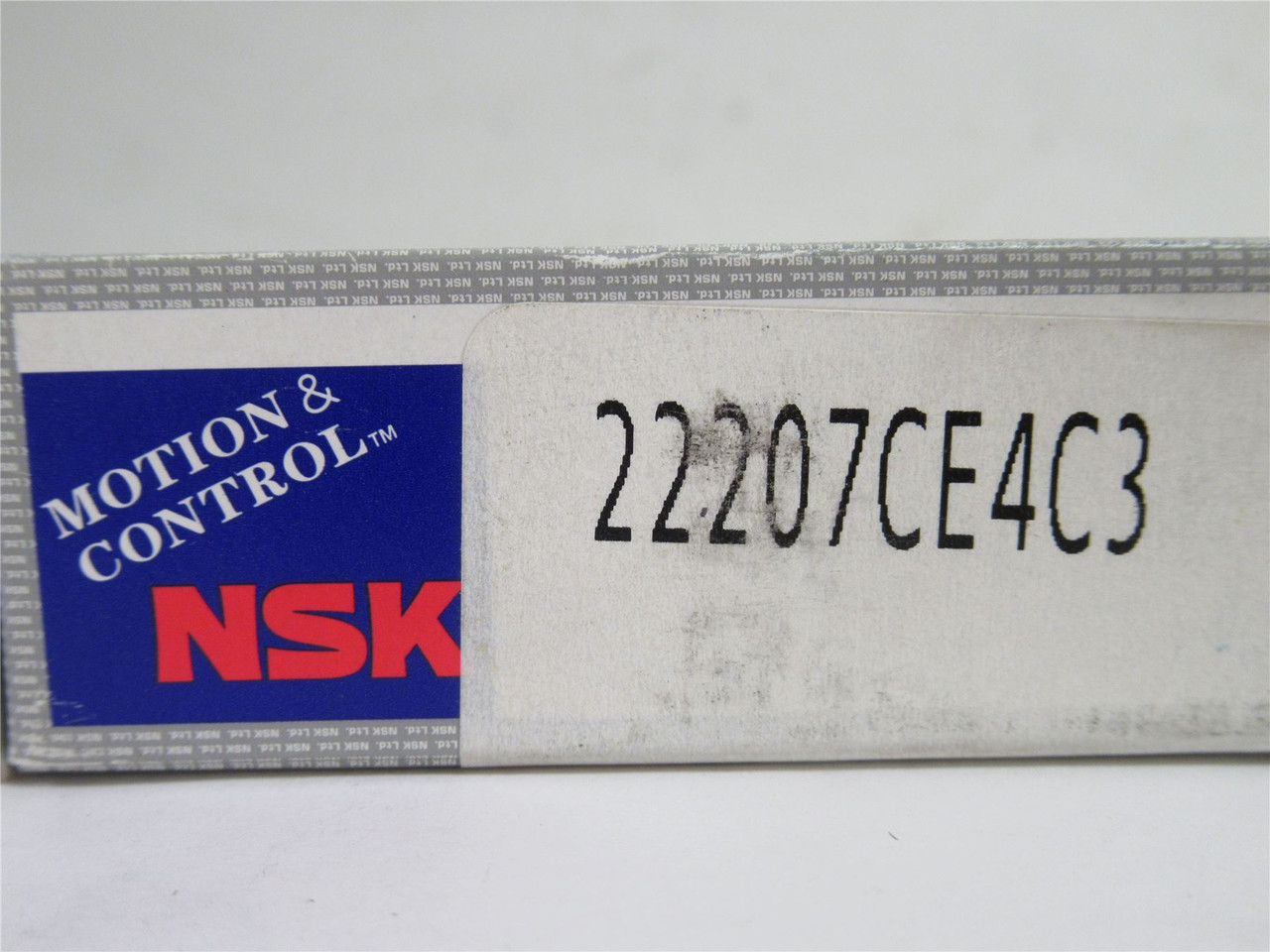 NSK 22207CE4C3; Spherical Roller Bearing; 35mmID; 72mmOD