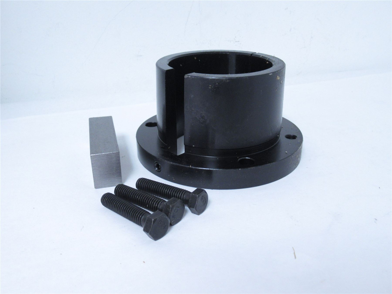 UST R1-3-1/8; Split Taper Bushing; 3-1/8" Bore;