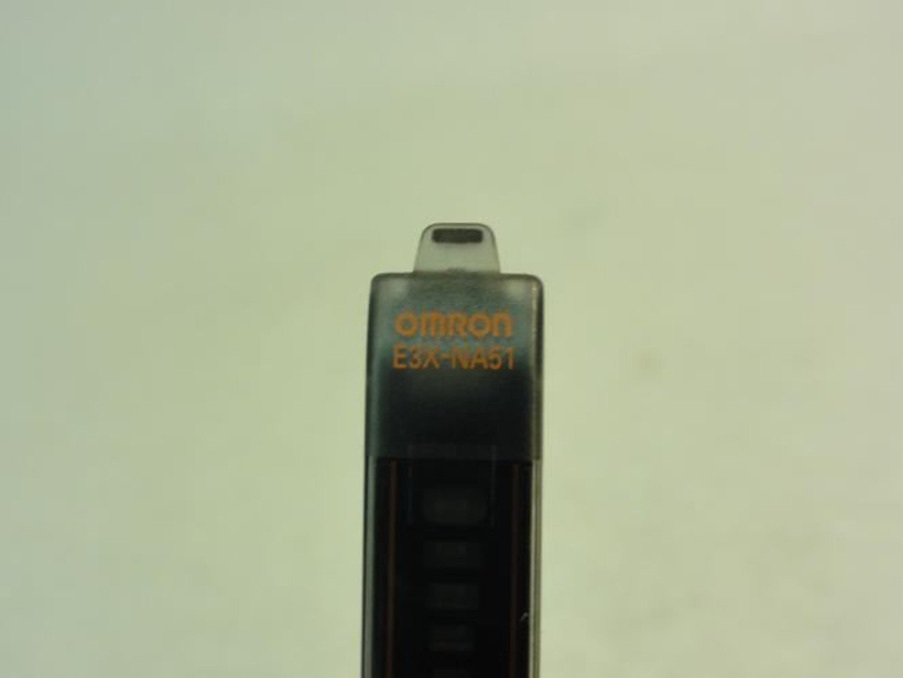 Omron E3X-NA51; Photoelectric Sensor; 12-24VDC; 2M