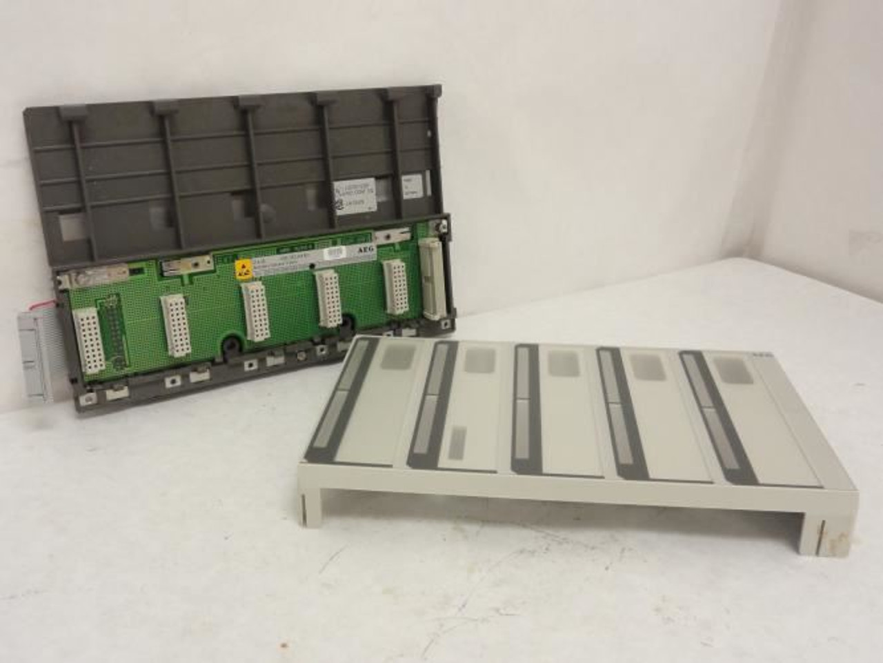 AEG DTA-201; Modicon Secondary Subrack 5-Slot Backplane