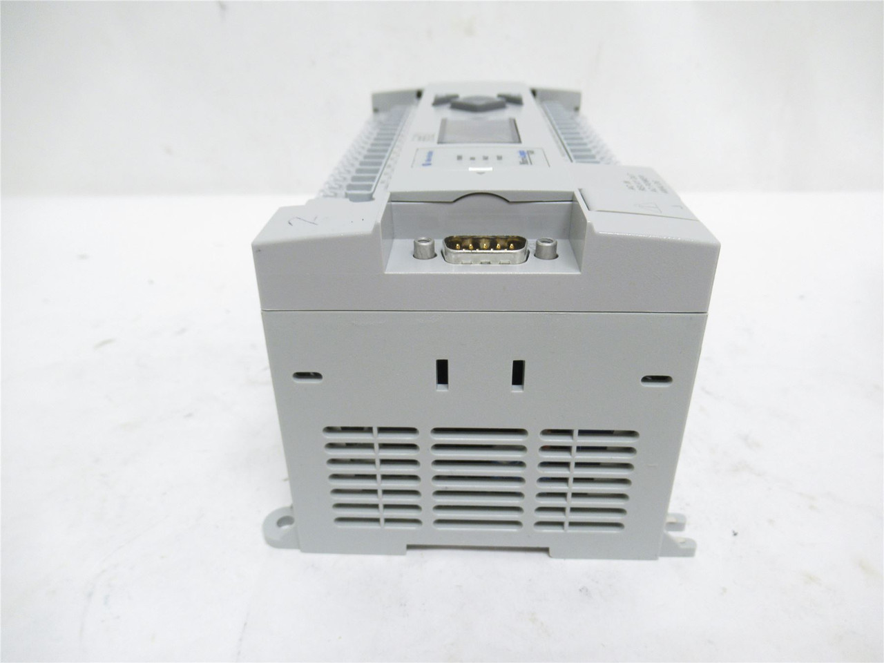 Allen-Bradley 1766-L32AWAA; Controller 32-Point; 120/240VAC