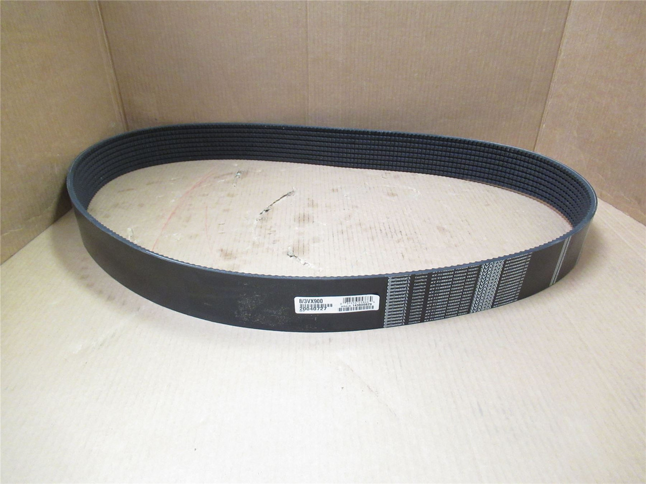 Continental 8/3VX900; V-Belt; 8-Rib; 90" Long; 82mm Wide