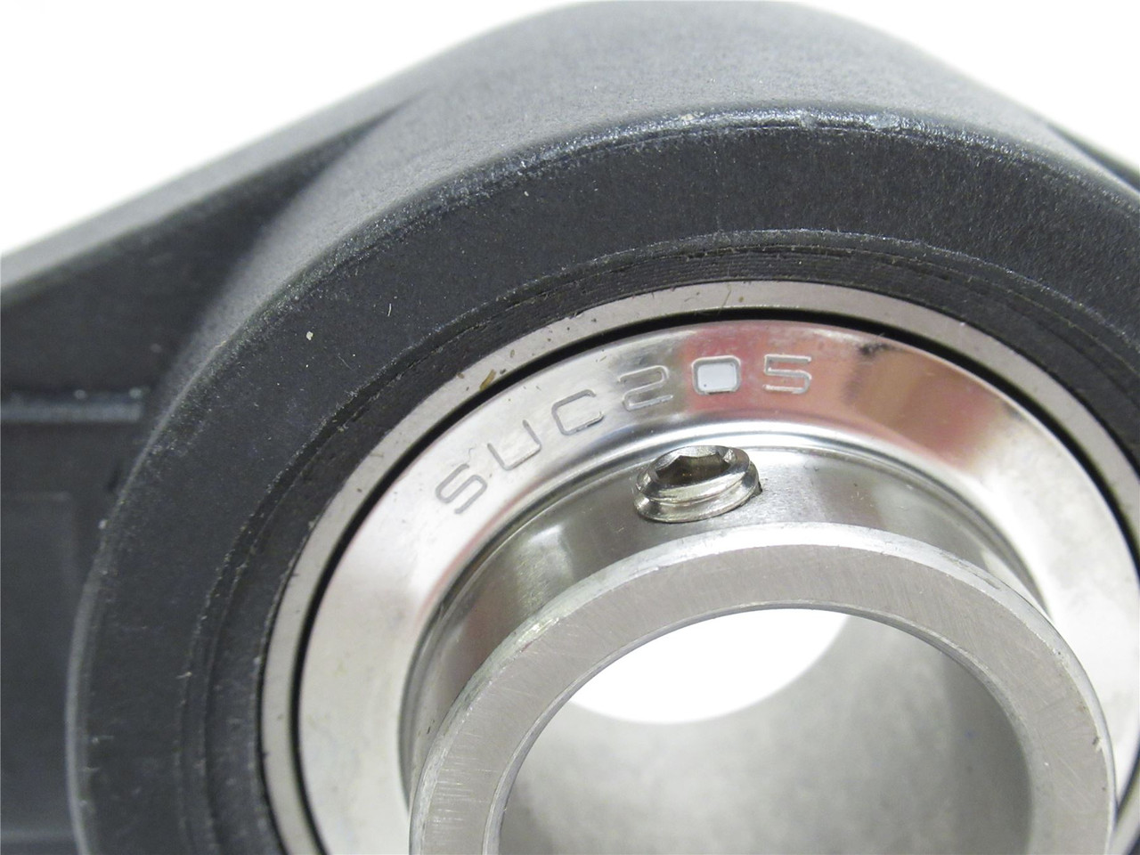 AMI MUCNFL205B; Flange Bearing 25mmID 2-Bolt; Plastic Housing