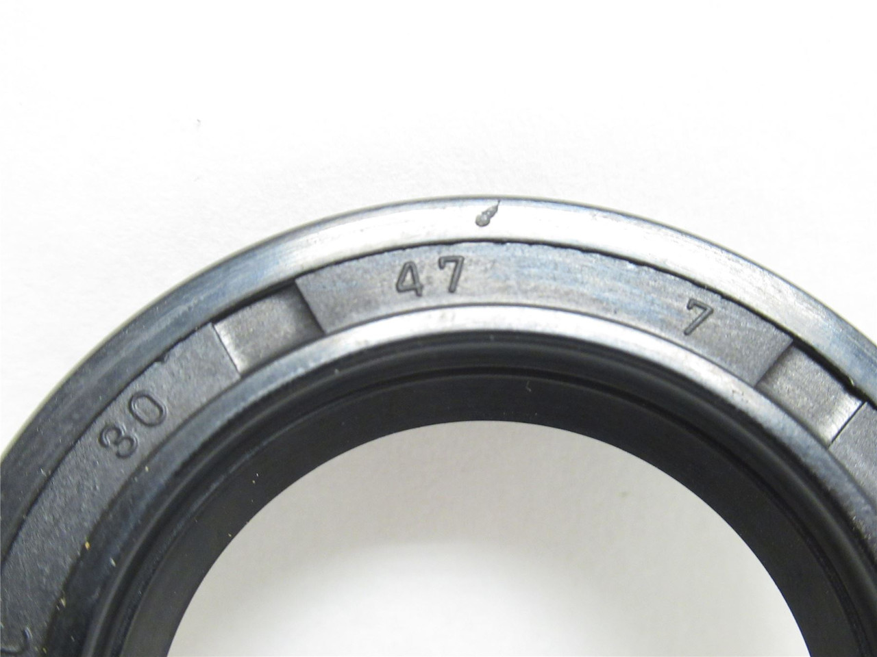 CHO 1574; Lot-2; Oil Seals; 30mmID x 47mmOD x 7mm Wide