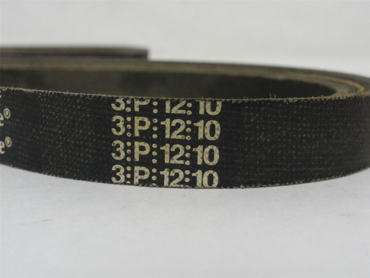 Dayco B41; V-Belt; 44" Outside Length; 21/32" Top Width