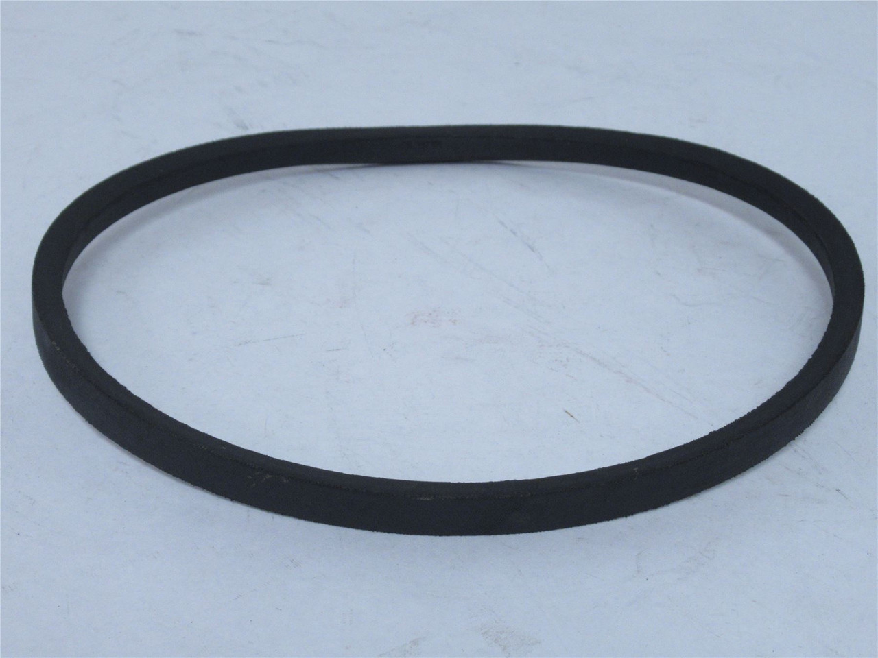 GoodYear B30 (5L330); HY-T PLUS; V-Belt; 33"OL; 21/32" Top W