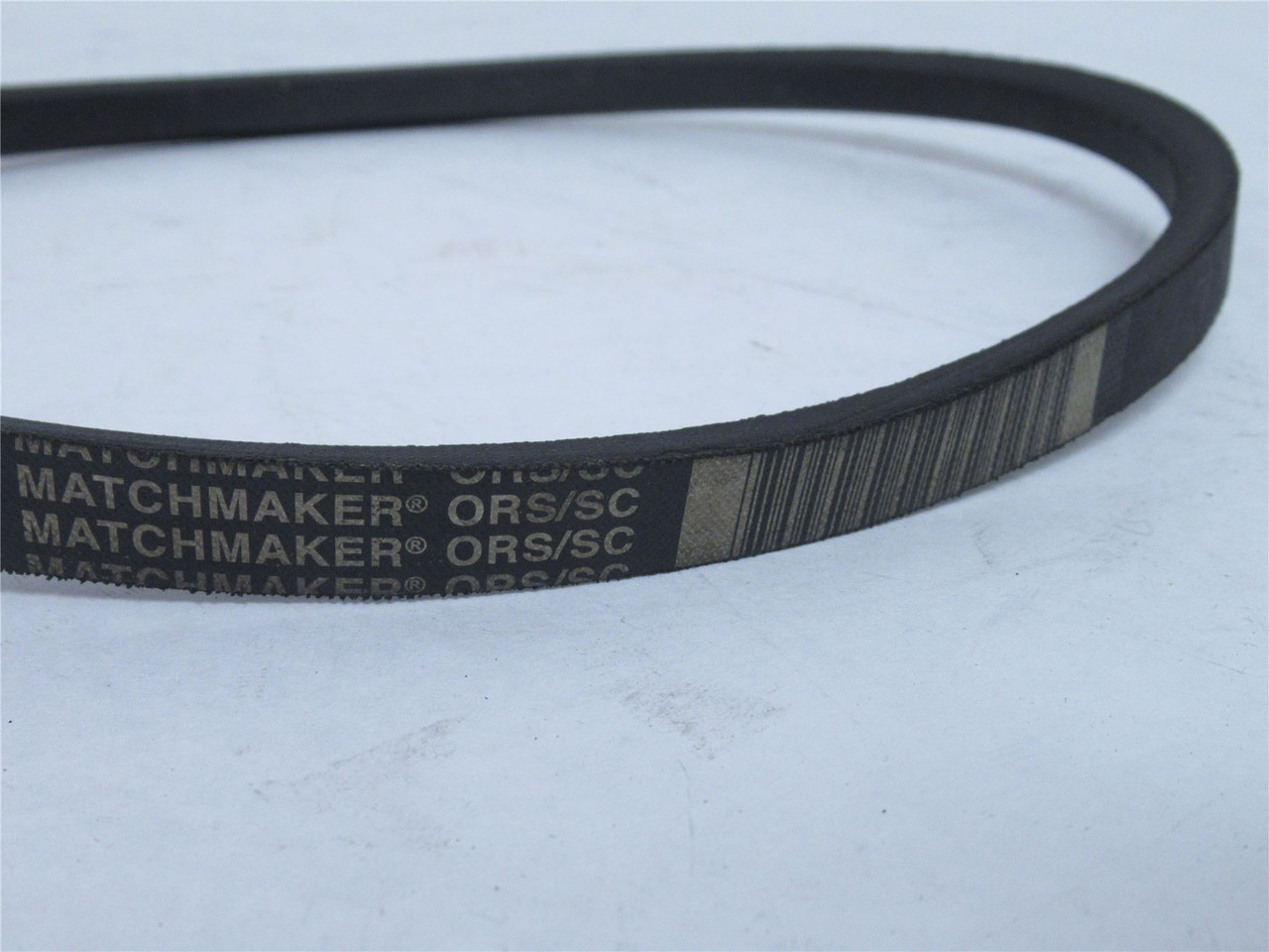 GoodYear B30 (5L330); HY-T PLUS; V-Belt; 33"OL; 21/32" Top W