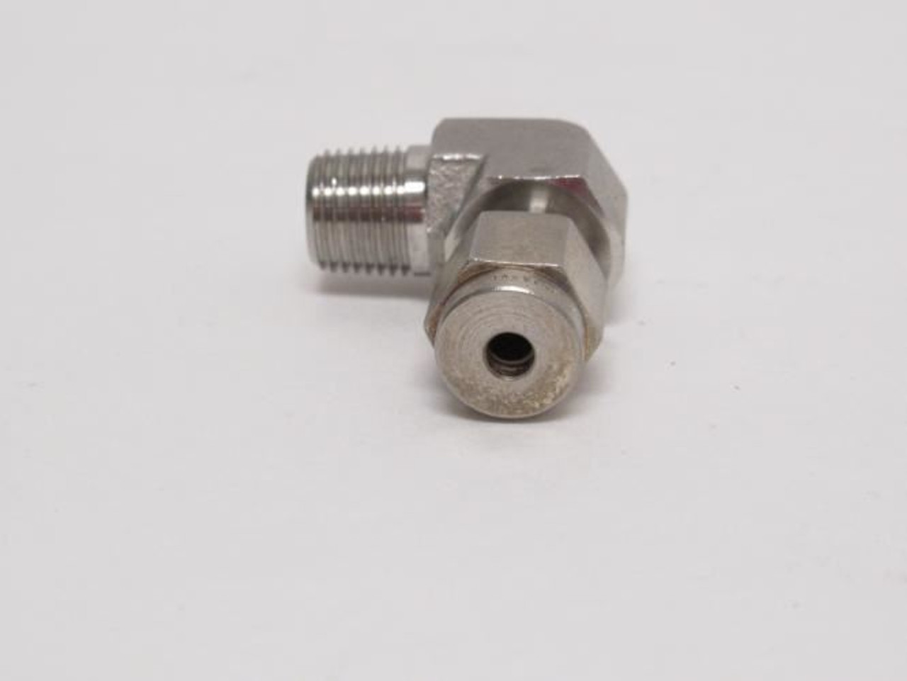 MFG- SS-200-2, Air Elbow, SS-316, 90Deg, 1/8 Tube x 1/8NPT